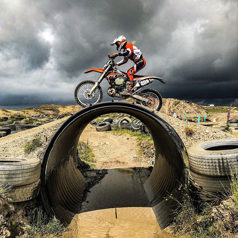 Vanessa Ruck riding extreme enduro