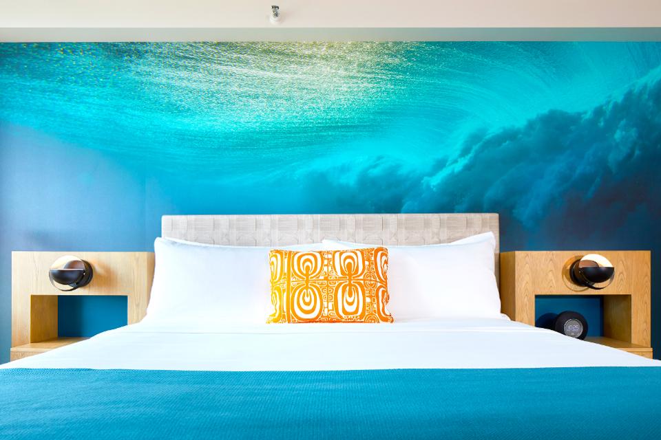 Waikiki Beachcomber - Headboard Image