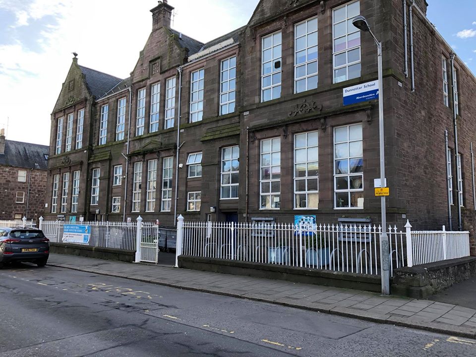 Dunnottar School